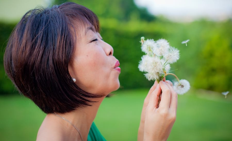 Photo "Premarin Alternatives That Help with Hot Flashes Without Risks"